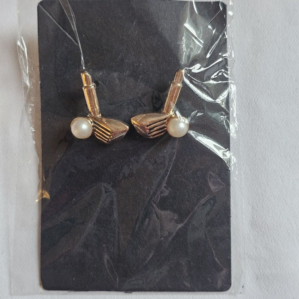 Vintage Gold Tone Golf Club Novelty Earrings Faux Pearl Accents Sports Jewelry